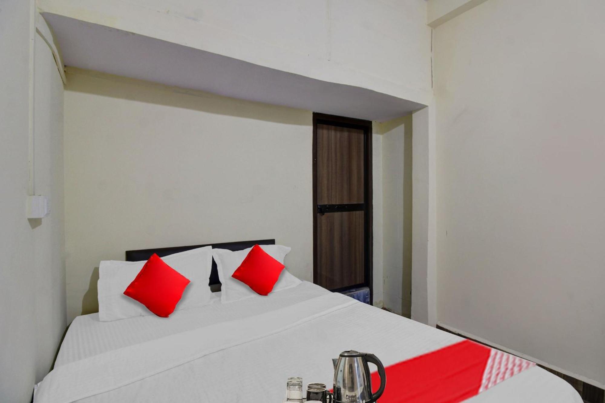 Super Hotel O Mr Нагпур Екстериор снимка